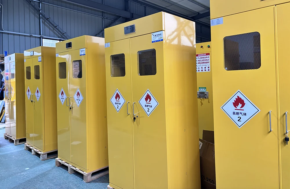 Hvorfor har kemikalier brug for professionelle sikkerhedsskabe?